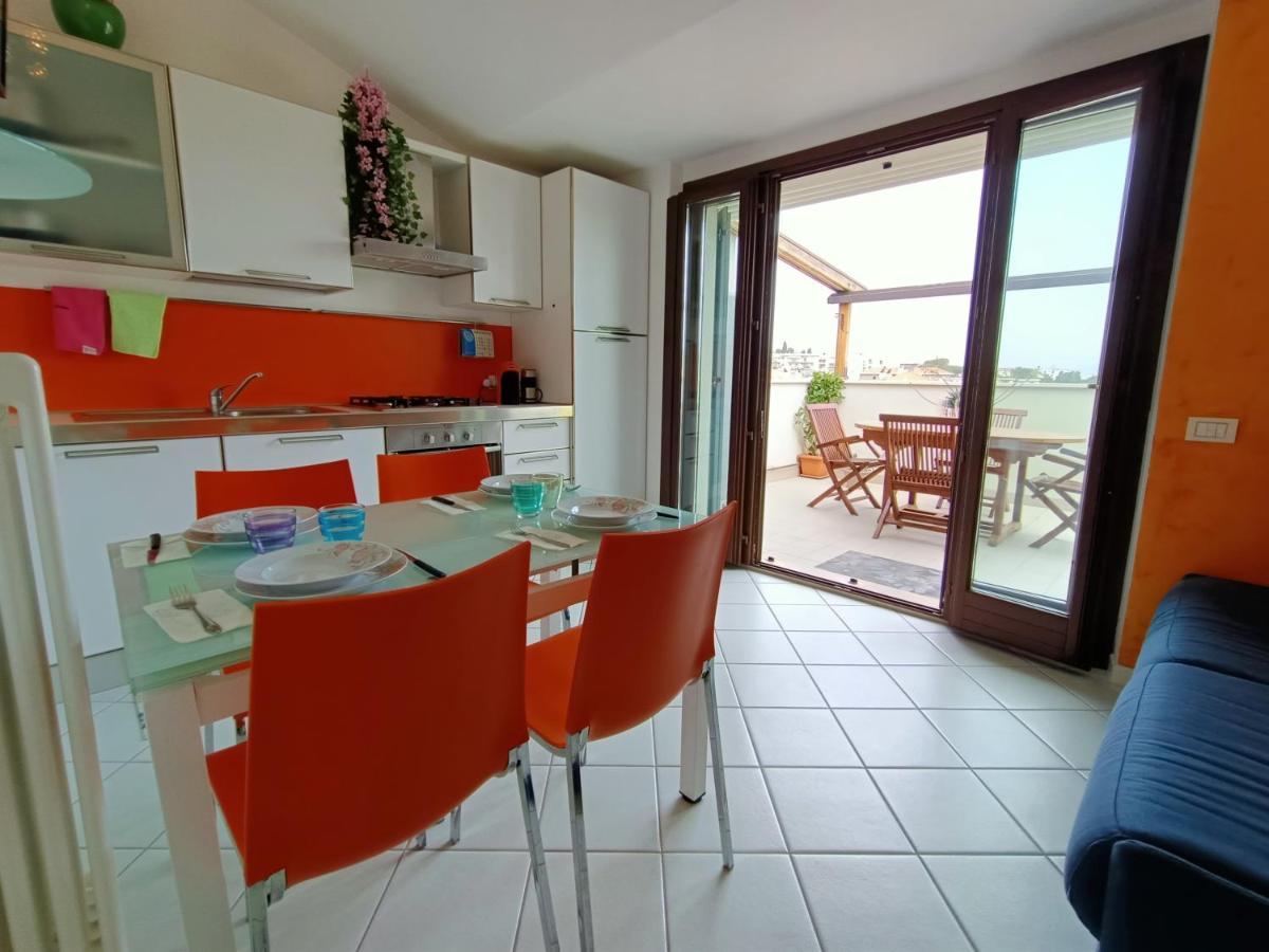 Nel Blu Dipinto Di Blu Apartment Porto Recanati Bagian luar foto
