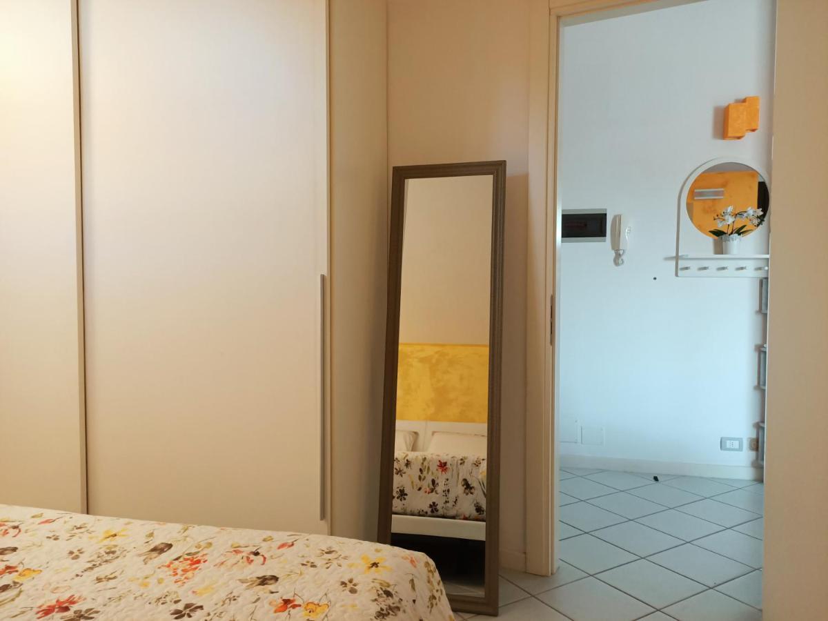Nel Blu Dipinto Di Blu Apartment Porto Recanati Bagian luar foto